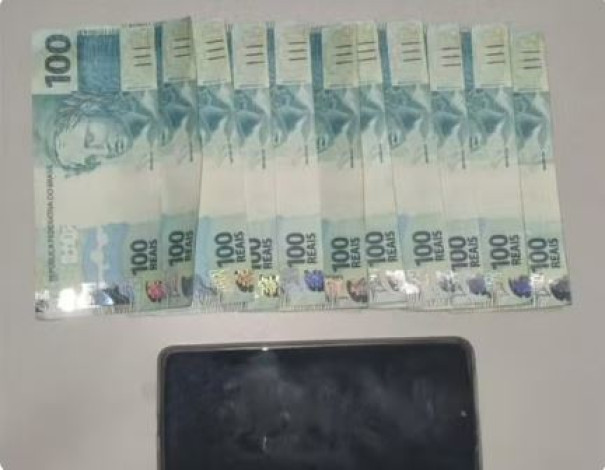 Adolescente compra notas falsas de R$ 100 por rede social na internet e acaba interceptado pela Polícia Militar em Santo Anastácio