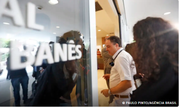 Novo procedimento em Lula já estava previsto após cirurgia, diz equipe