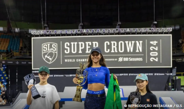 Rayssa Leal vence no fim e se torna tricampeã mundial de skate street