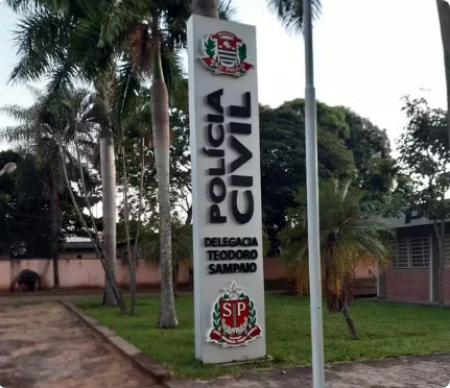 Adolescente de 15 anos tenta esfaquear a prÃ³pria mÃ£e e Ã© apreendido pela polÃ­cia, em Teodoro Sampaio