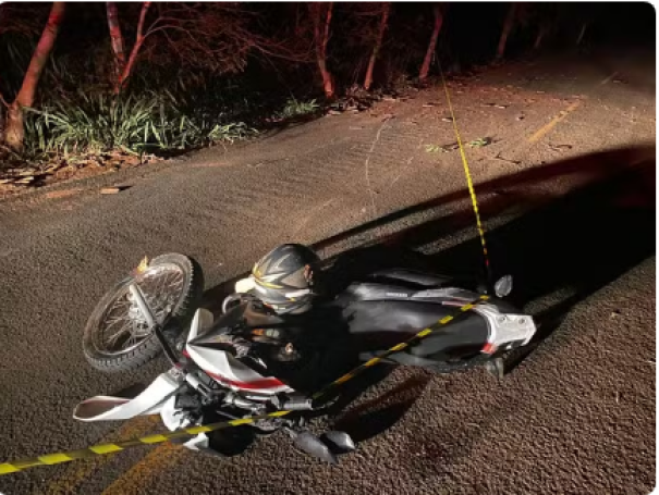 Motociclista perde controle da direção e morre após cair em estrada vicinal, em Teodoro Sampaio