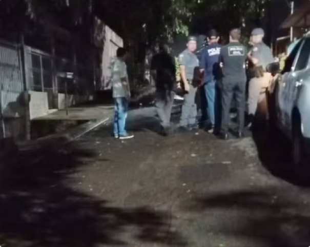 Homem é assassinado a tiros na frente da própria casa, na Vila Líder, em Presidente Prudente