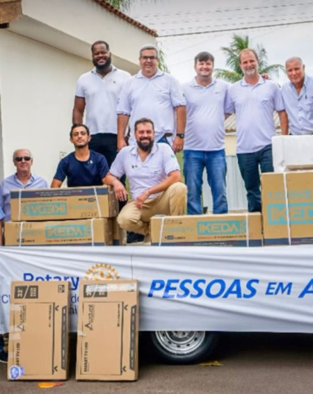 Rotary Clube de Osvaldo Cruz CalifÃ³rnia faz doaÃ§Ã£o de equipamentos para a Santa Casa