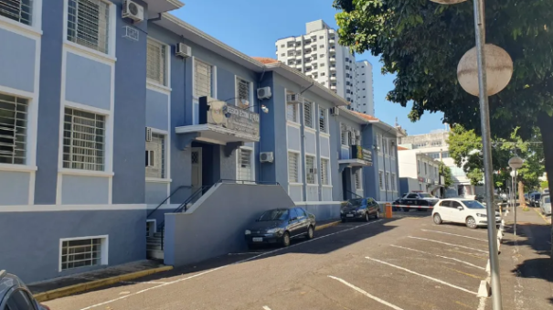 Com filho de quatro anos dentro do carro, homem é atingido por disparo de arma de fogo em Presidente Prudente