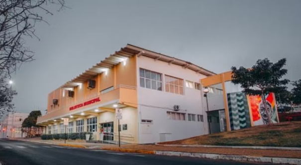 Unidade móvel do projeto Cidadania Itinerante presta atendimentos durante três dias em Adamantina