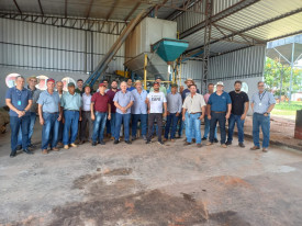 Agricultores de Osvaldo Cruz participam de visita Ã  GarÃ§a e conhecem modelo de produÃ§Ã£o de cafÃ© de procedÃªncia