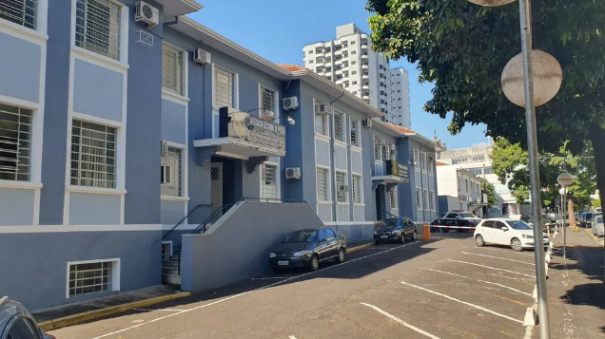 Homem descumpre medida protetiva, vai até boate atrás de mulher e a agride com socos e chutes, em Presidente Prudente