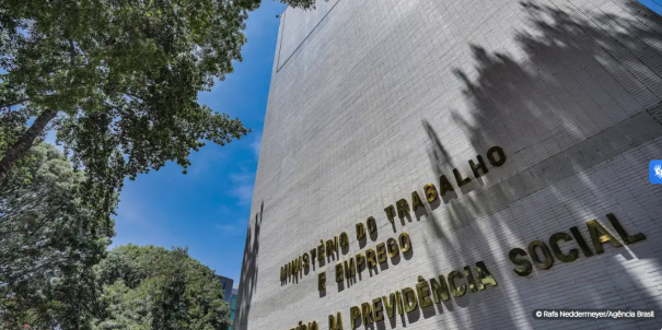 Prazo para empresas entregarem relatório salarial termina nesta quinta