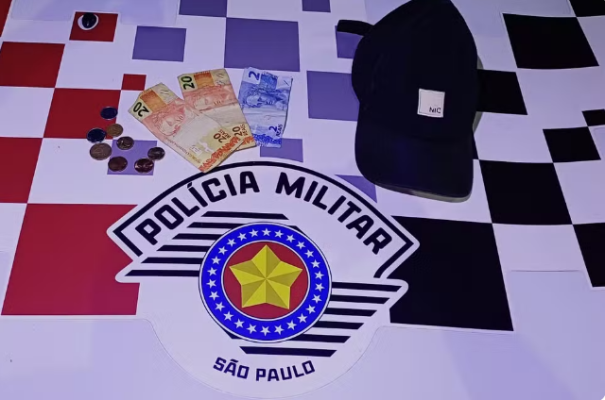 Dupla segura vítima pelo pescoço, agride com socos, rouba boné e acaba presa em Tupi Paulista