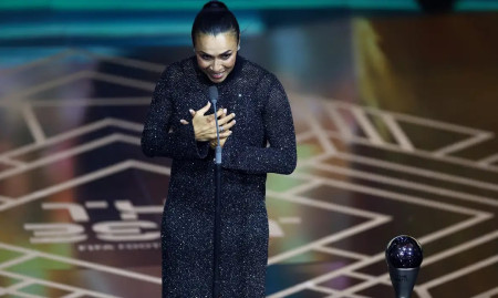 Com homenagem Ã  rainha Marta, Fifa coroa melhores do mundo