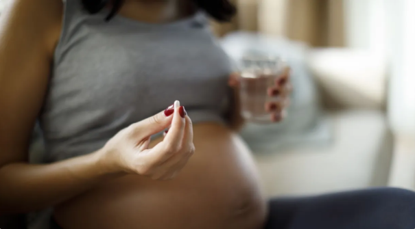Mulher vítima de estupro pode ter pena maior que estuprador em caso de aborto, segundo projeto