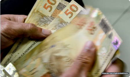 INSS paga segunda parcela do 13Âº a quem recebe acima do mÃ­nimo