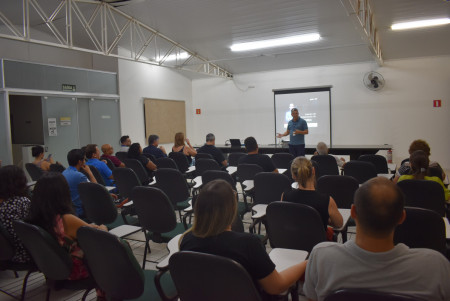 Palestra de apresentaÃ§Ã£o do Empretec reÃºne empresÃ¡rios e empreendedores de Adamantina