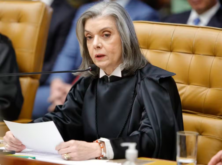 Com desafio de comandar eleiÃ§Ãµes municipais, CÃ¡rmen LÃºcia volta Ã  presidÃªncia do TSE