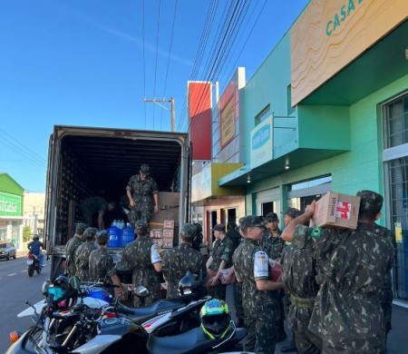 CaminhÃ£o com donativos arrecadados em Osvaldo Cruz e regiÃ£o sai para o Rio Grande do Sul