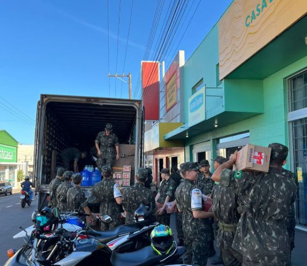 Caminhão com donativos arrecadados em Osvaldo Cruz e região sai para o Rio Grande do Sul