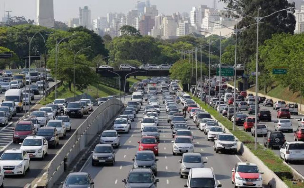 Novo DPVAT: Lula sanciona com vetos lei que determina volta do seguro obrigatório de veículos