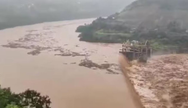 Barragem se rompe no Rio Grande do Sul e ameaça municípios vizinhos