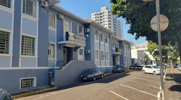 Homem agride a própria esposa, coloca eletrodomésticos na porta de casa para impedir a entrada da PM e acaba preso em Prudente