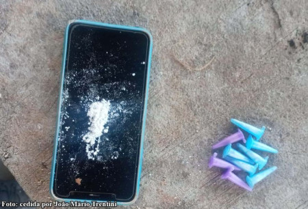 Em averiguaÃ§Ã£o de disparo de arma de fogo, PolÃ­cia Ambiental apreende droga em TupÃ£