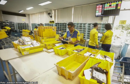 ServiÃ§os postais nacionais e internacionais serÃ£o reajustados em Abril
