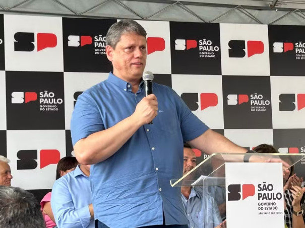 Governador Tarcísio de Freitas inaugura Casa da Mulher e anuncia verba de R$2 milhões para a Santa Casa de OC 