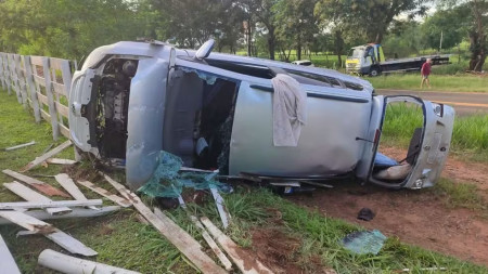 Motorista morre e outras trÃªs pessoas ficam feridas em acidente de trÃ¢nsito em trecho de estrada vicinal em Tupi Paulista