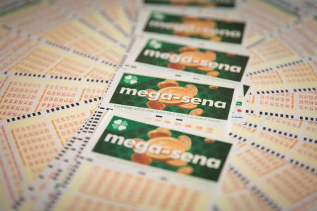 Mega-Sena, concurso 2.702: prÃªmio acumula e vai a R$ 75 milhÃµes