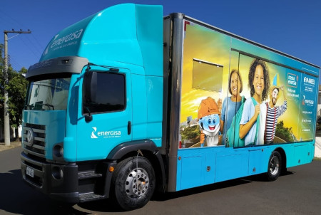 Projeto Nossa Energia volta a LucÃ©lia com troca de lÃ¢mpadas para famÃ­lias de baixa renda