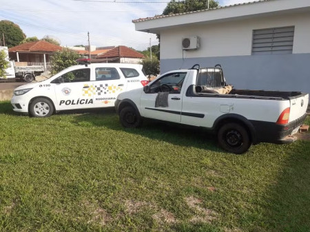 ApÃ³s demonstrar nervosismo, motorista de 20 anos Ã© flagrado com maconha dentro de vasilha em Mirante do Paranapanema