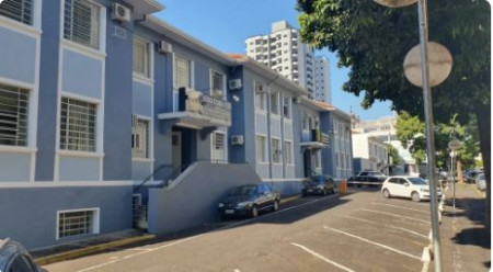 Carro bate na traseira de viatura do Corpo de Bombeiros e motorista acaba preso por embriaguez ao volante em Presidente Prudente