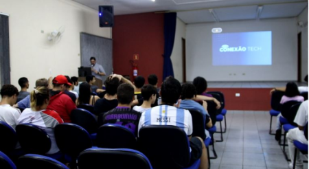 ConexÃ£o Tech reÃºne jovens e profissionais para discutir o futuro da tecnologia