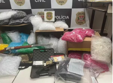 OperaÃ§Ã£o contra esquema de trÃ¡fico de drogas em MarÃ­lia apreende armas e R$ 6 mil em espÃ©cie