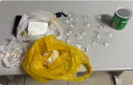 Homem Ã© preso com porÃ§Ãµes de cocaÃ­na escondidas em exaustor de cozinha e carro, em Pres. Prudente