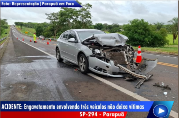 Engavetamento envolvendo dois veículos em Parapuã