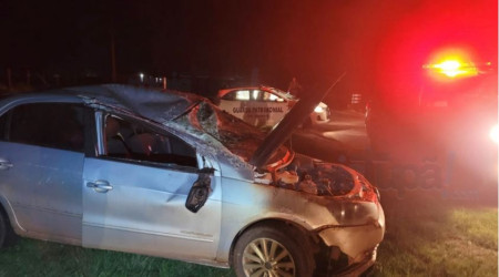Duas pessoas ficam feridas em capotamento na vicinal que liga TupÃ£ a QuatÃ¡