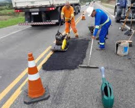 ServiÃ§os de fresagem e recomposiÃ§Ã£o do pavimento alteram o trÃ¡fego de veÃ­culos na SP-294, entre LucÃ©lia e Adamantina