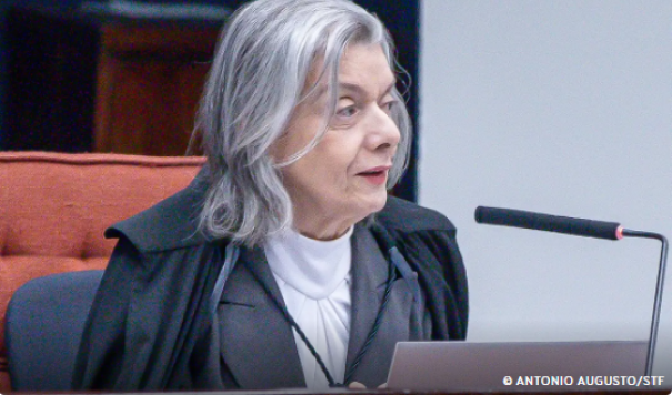 Cármen Lúcia pede que eleitores compareçam às urnas no domingo