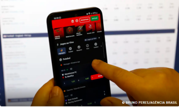 Beneficiários do Bolsa Família gastaram R$ 3 bi em bets em agosto