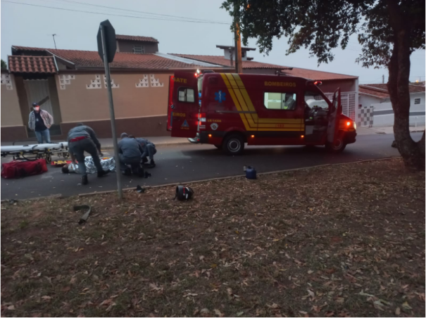 Polícia Militar e Corpo de Bombeiros atendem ocorrência de atropelamento em Osvaldo Cruz