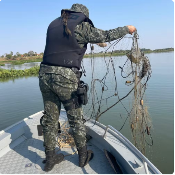 Polícia Ambiental apreende 700 metros de redes de pesca armadas de forma irregular, em Pres. Epitácio 