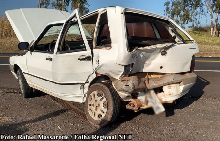 FlÃ³rida Paulista: ColisÃ£o entre dois veÃ­culos na SP-294 deixa uma pessoas ferida