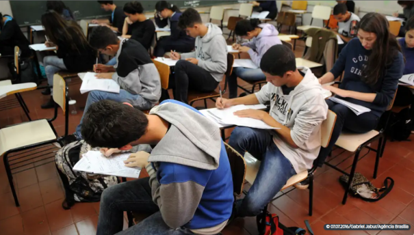 Câmara rejeita mudanças do Senado para o novo Ensino Médio