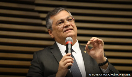 FlÃ¡vio Dino vota pela cassaÃ§Ã£o da deputada Carla Zambelli