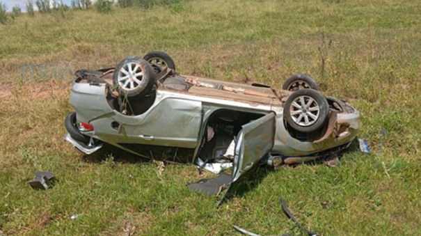 Motorista capota carro na vicinal Tufic Baracat, em Pompeia