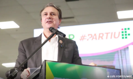 MEC lanÃ§a programa para ampliar acesso de estudantes ao ensino tÃ©cnico