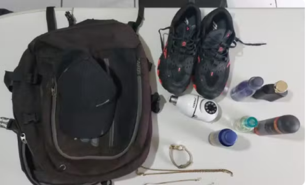 Homem invade residência, furta câmera de segurança e par de tênis e acaba preso em Sandovalina