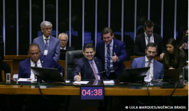 Congresso aprova novas regras para pagamento de emendas parlamentares