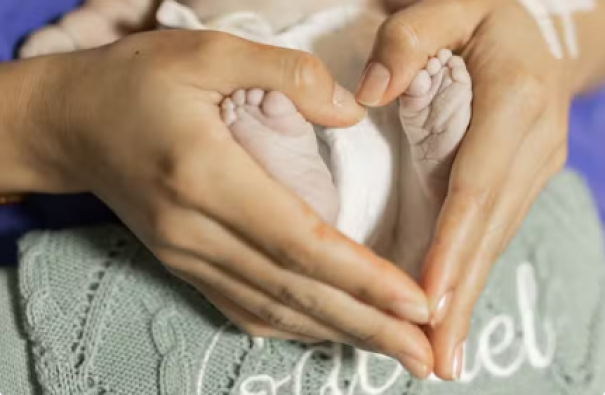 Mãe que perdeu filho minutos após o parto inspira lei aprovada em Tupã que garante leito separado para mulheres em perda gestacional e neonatal