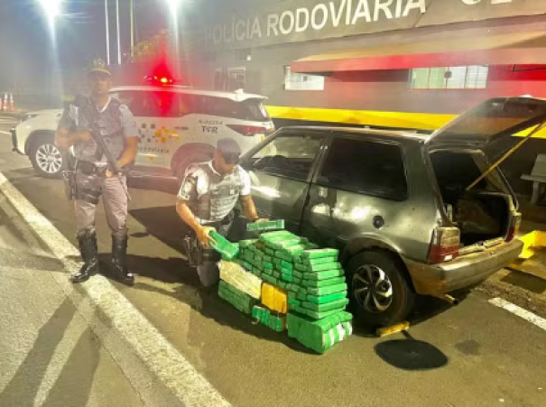 Motorista é preso com mais de 110kg de maconha na Rodovia Assis Chateaubriand, em Indiana